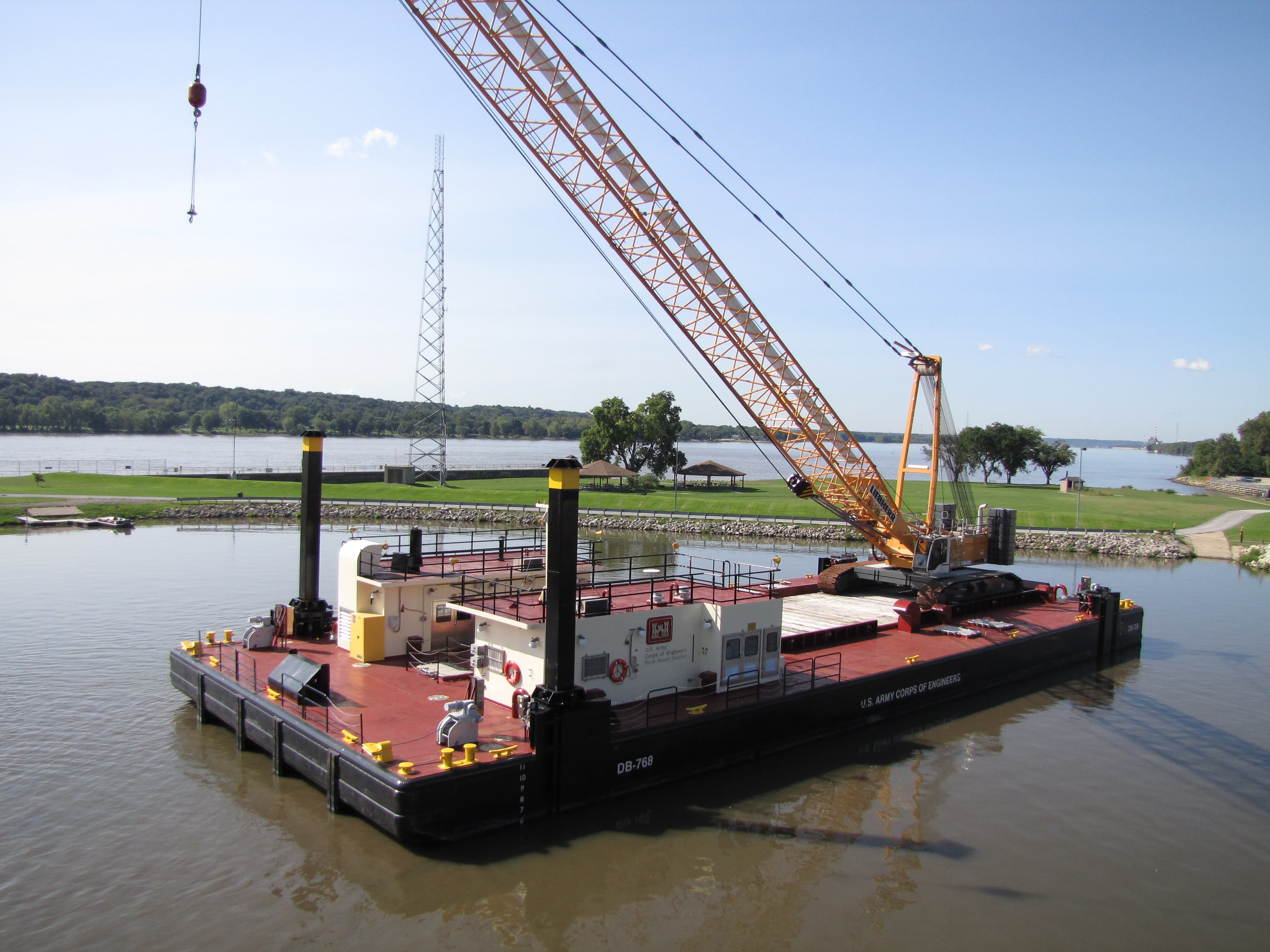 Crane Barges & Derrick Barges